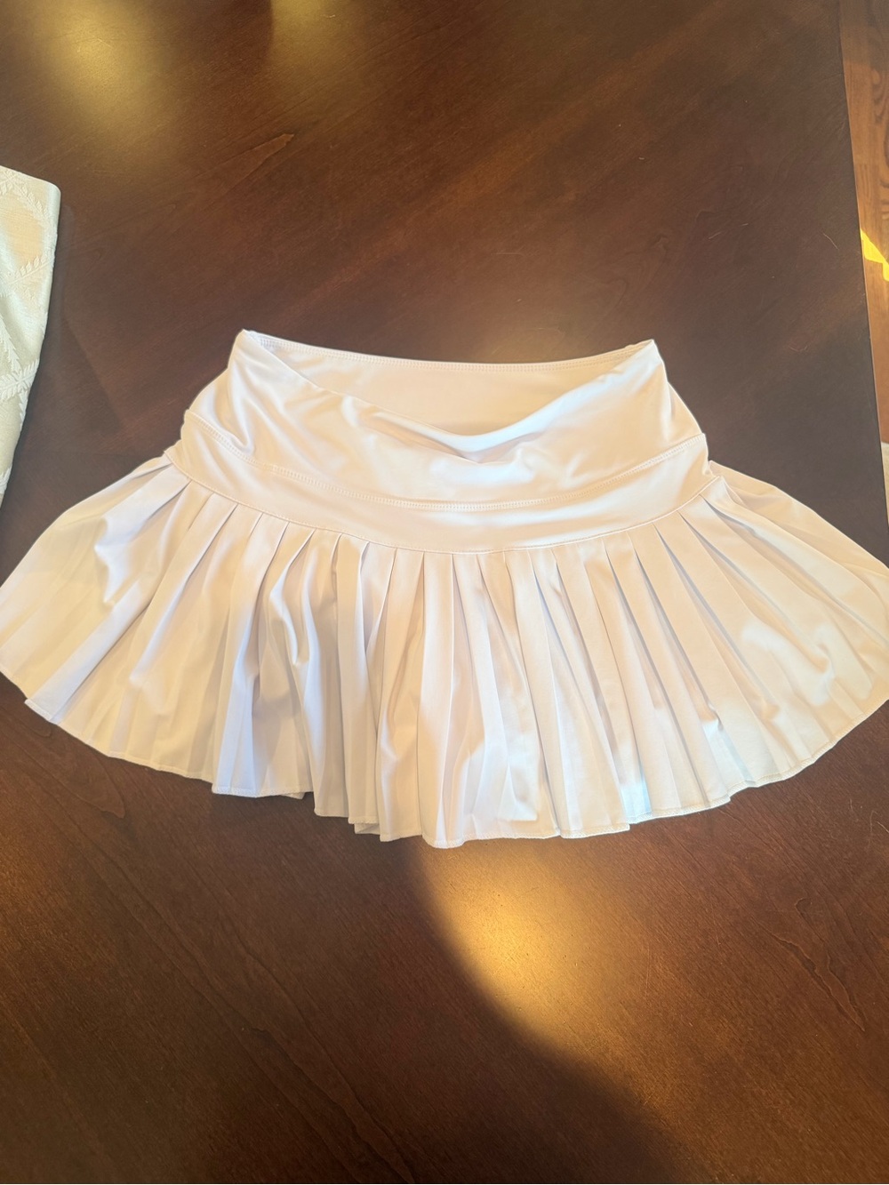 White gold hinge skirt